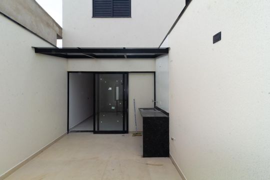 Garagem de casa à venda com 3 quartos, 110m² em Vila Alpina, São Paulo