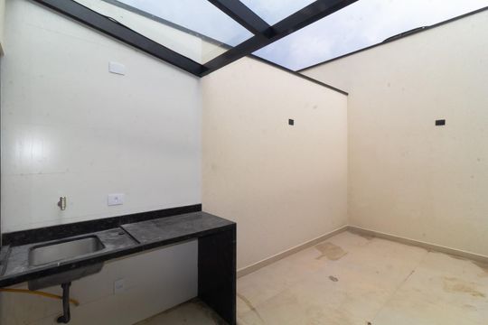 Área de serviço de casa à venda com 3 quartos, 110m² em Vila Alpina, São Paulo