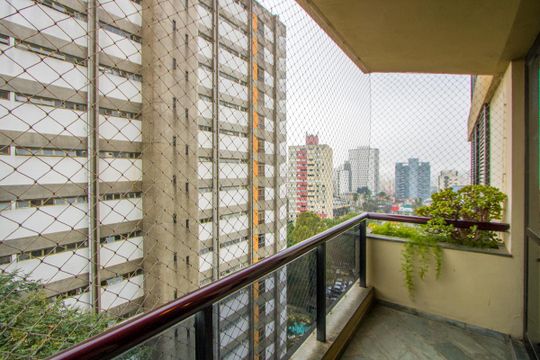Varanda da sala de apartamento à venda com 4 quartos, 156m² em Vila Assunção, Santo André
