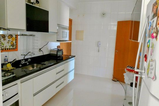 Cozinha de apartamento à venda com 2 quartos, 113m² em Tamboré, Santana de Parnaíba