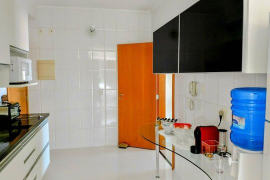 Cozinha de apartamento à venda com 2 quartos, 113m² em Tamboré, Santana de Parnaíba