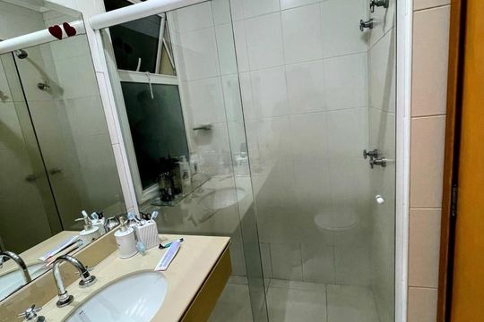 Banheiro de apartamento à venda com 2 quartos, 113m² em Tamboré, Santana de Parnaíba