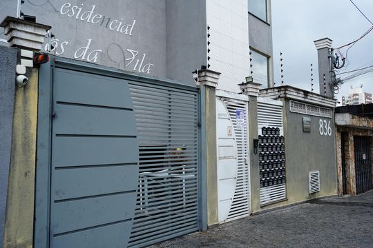 Fachada de apartamento à venda com 2 quartos, 57m² em Chácara Seis de Outubro, São Paulo