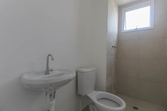 Banheiro de apartamento para alugar com 2 quartos, 38m² em Vila Graciosa, São Paulo