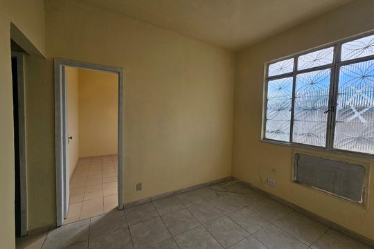 Sala de apartamento para alugar com 2 quartos, 78m² em Santo Antonio da Prata, Belford Roxo