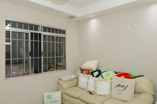 Sala de casa à venda com 2 quartos, 240m² em Conjunto Residencial José Bonifácio, São Paulo