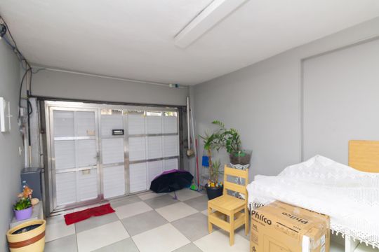 Garagem de casa à venda com 2 quartos, 40m² em Conjunto Residencial José Bonifácio, São Paulo