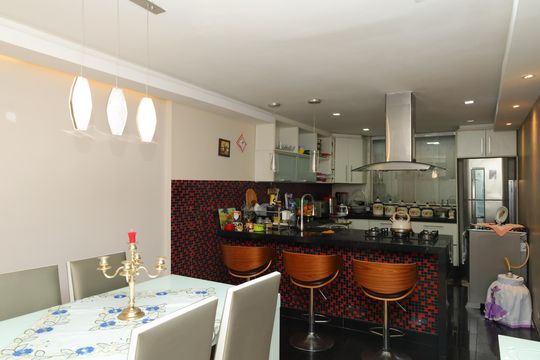 Cozinha de casa à venda com 2 quartos, 240m² em Conjunto Residencial José Bonifácio, São Paulo