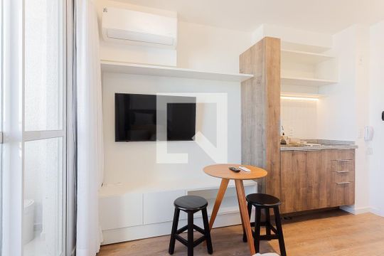 Studio de kitnet/studio para alugar com 1 quarto, 24m² em Pinheiros, São Paulo