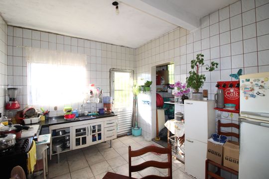 Cozinha de casa à venda com 3 quartos, 180m² em Vila Carmosina, São Paulo