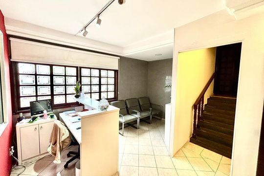 Sala de casa à venda com 8 quartos, 327m² em Vila Gomes Cardim, São Paulo