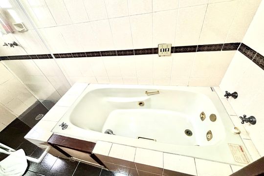 Banheiro 3 de casa à venda com 8 quartos, 327m² em Vila Gomes Cardim, São Paulo