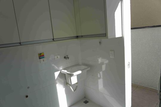 Área de Serviço de casa de condomínio para alugar com 4 quartos, 370m² em Suru, Barueri