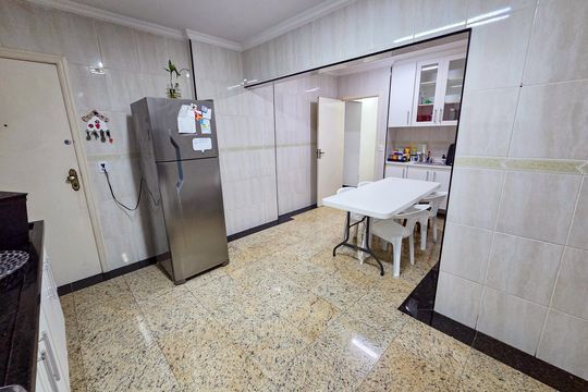 Cozinha de apartamento para alugar com 3 quartos, 164m² em Canto do Forte, Praia Grande