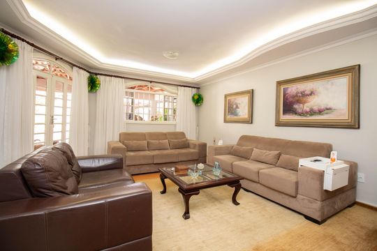 Casa à venda com 3 quartos, 250m² em Plano Piloto, Brasília