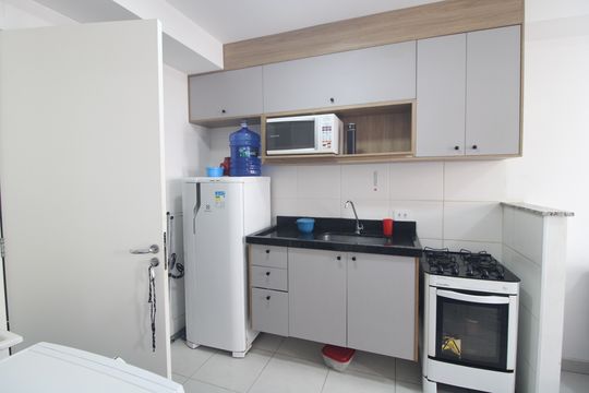 Cozinha de apartamento para alugar com 1 quarto, 27m² em Jardim Cidalia, São Paulo