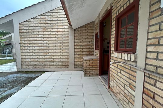 Área de Serviço de casa de condomínio para alugar com 1 quarto, 75m² em Barra da Lagoa, Florianópolis