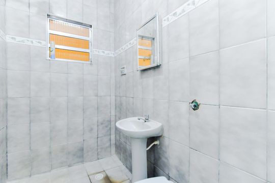 Banheiro de casa para alugar com 1 quarto, 50m² em Vila Carmela I, Guarulhos