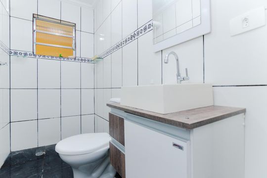 Banheiro de casa para alugar com 1 quarto, 50m² em Vila Carmela I, Guarulhos