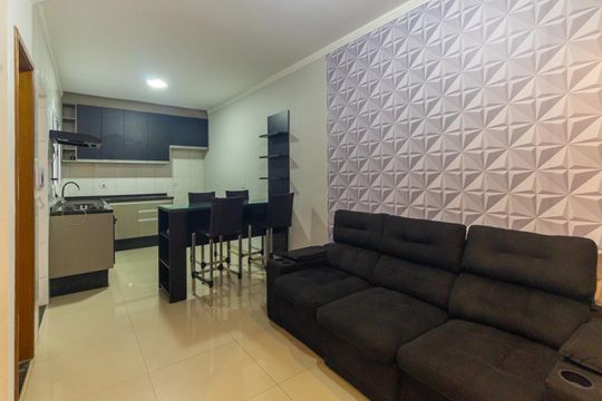 Sala/Cozinha  de casa de condomínio para alugar com 2 quartos, 90m² em Vila Granada, São Paulo