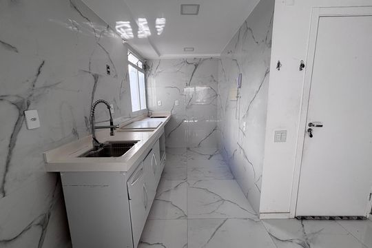 Cozinha de apartamento para alugar com 2 quartos, 40m² em Recreio dos Bandeirantes, Rio de Janeiro