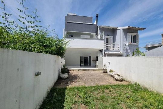 Casa para alugar com 3 quartos, 131m² em Espírito Santo, Porto Alegre