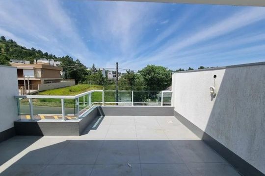 Casa para alugar com 3 quartos, 131m² em Espírito Santo, Porto Alegre