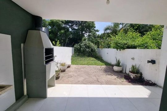 Casa para alugar com 3 quartos, 131m² em Espírito Santo, Porto Alegre