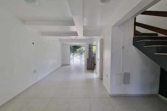 Casa para alugar com 3 quartos, 131m² em Espírito Santo, Porto Alegre