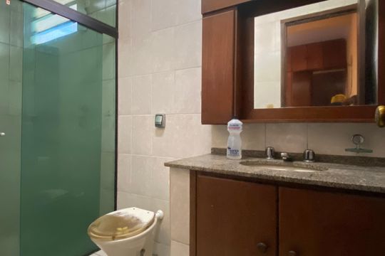 Banheiro da Suíte de casa para alugar com 3 quartos, 500m² em Presidente Altino, Osasco