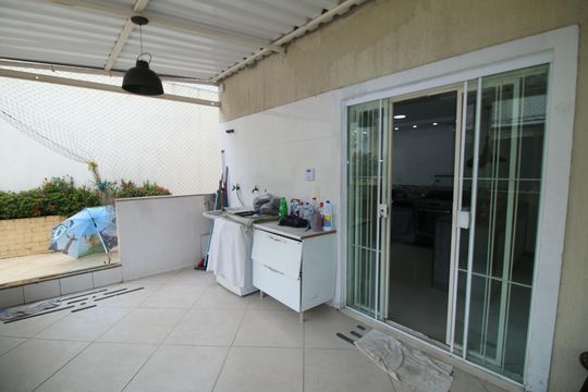 Área de Serviço de casa à venda com 6 quartos, 230m² em Brás de Pina, Rio de Janeiro