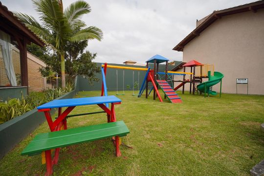 Playground de casa de condomínio para alugar com 1 quarto, 75m² em Barra da Lagoa, Florianópolis