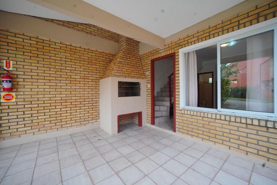 Churrasqueira de casa de condomínio para alugar com 1 quarto, 75m² em Barra da Lagoa, Florianópolis