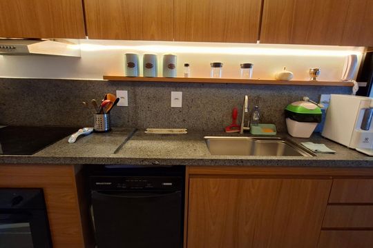 Cozinha  de apartamento para alugar com 3 quartos, 106m² em Pituba, Salvador