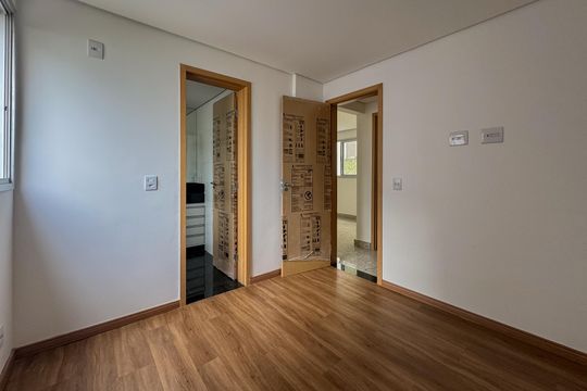 Apartamento à venda com 2 quartos, 63m² em Cruzeiro, Belo Horizonte