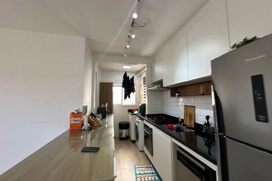 Cozinha de apartamento à venda com 3 quartos, 68m² em Jardim Tupanci, Barueri