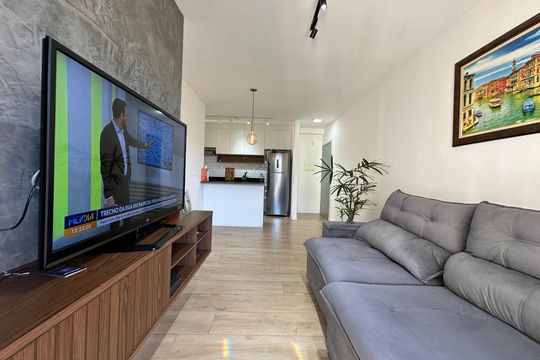 Sala de apartamento à venda com 3 quartos, 68m² em Jardim Tupanci, Barueri