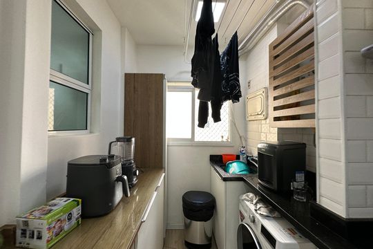 Área de Serviço de apartamento à venda com 3 quartos, 68m² em Jardim Tupanci, Barueri