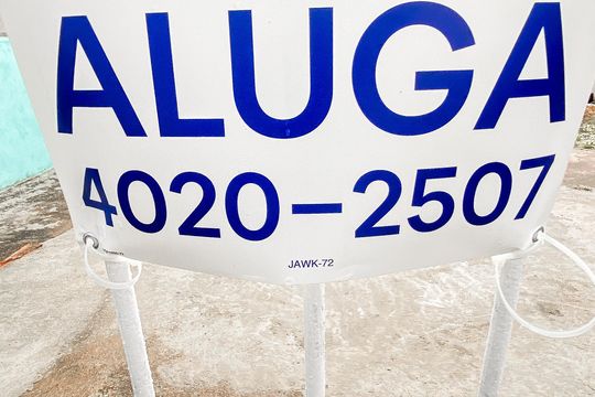 Placa de casa para alugar com 1 quarto, 50m² em Jardim Fernandes, São Paulo