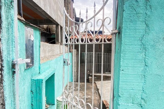 Fachada de casa para alugar com 1 quarto, 50m² em Jardim Fernandes, São Paulo