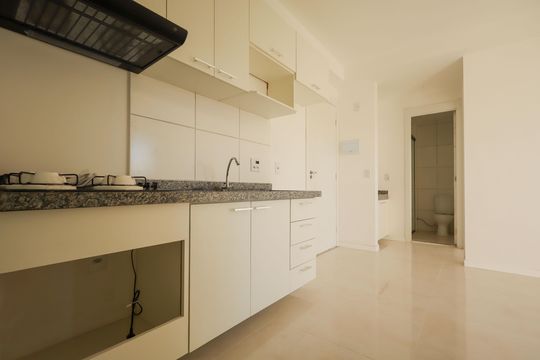 Cozinha de apartamento para alugar com 2 quartos, 38m² em Jardim Campo Grande, São Paulo