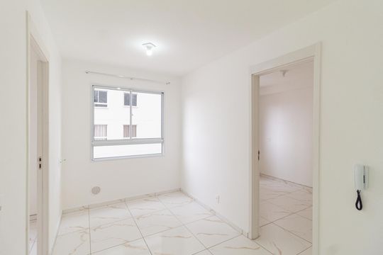 Sala de apartamento para alugar com 2 quartos, 36m² em Chacara Santa Lucia dos Ypes, Carapicuíba