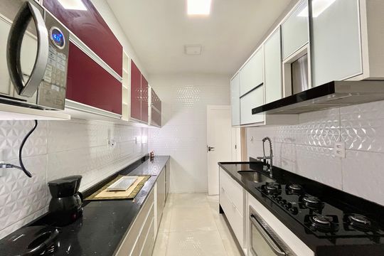 Cozinha de apartamento para alugar com 2 quartos, 90m² em Copacabana, Rio de Janeiro