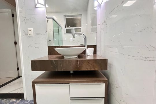 Banheiro  de apartamento para alugar com 2 quartos, 90m² em Copacabana, Rio de Janeiro