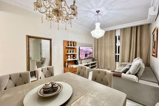 Sala  de apartamento para alugar com 2 quartos, 90m² em Copacabana, Rio de Janeiro