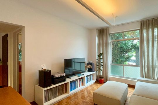 Sala de apartamento à venda com 2 quartos, 77m² em Jardim das Bandeiras, São Paulo