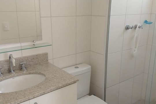 Banheiro de apartamento para alugar com 2 quartos, 69m² em Parque Campolim, Sorocaba