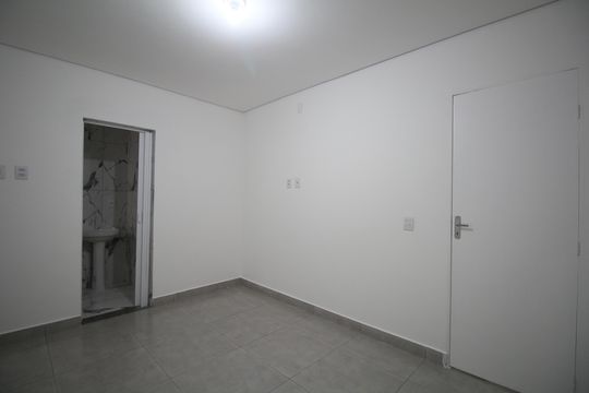 Quarto  de casa para alugar com 1 quarto, 35m² em Parque Pinheiros, Taboão da Serra