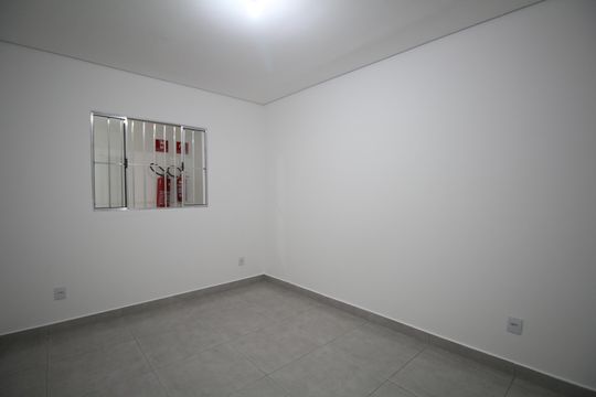 Quarto  de casa para alugar com 1 quarto, 35m² em Parque Pinheiros, Taboão da Serra