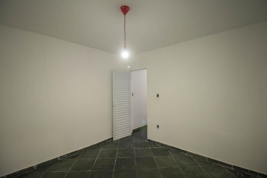 Quarto 1 de casa para alugar com 2 quartos, 50m² em Nova Cidade, São Gonçalo